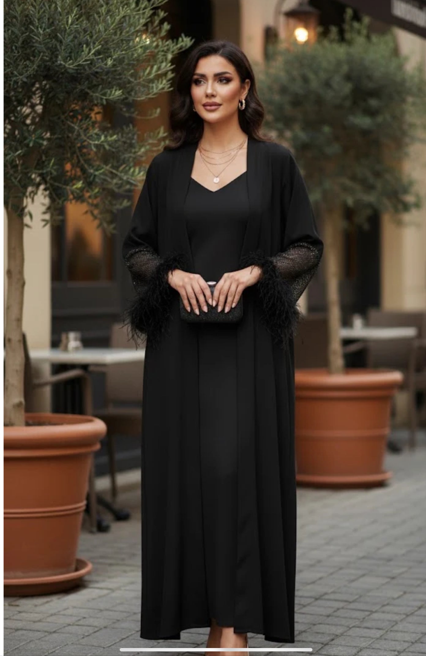 Abaya mit Federärmeln